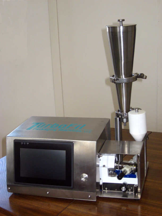 Highly accurate filler used for syringes and vials